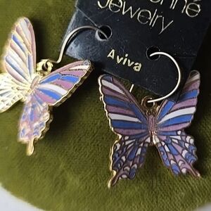 Vintage NWT Cloisonne Dangle Butterflies Pierced Earrings